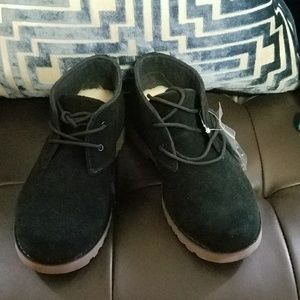 UGG girls or boys suade boots K Reilly